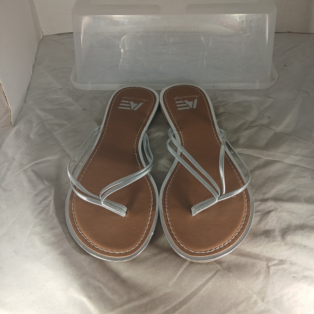 American Eagle‎ Thong Sandals 12 Silver Metallic Multi-Strap Casual Summer Flat - Picture 3 of 9